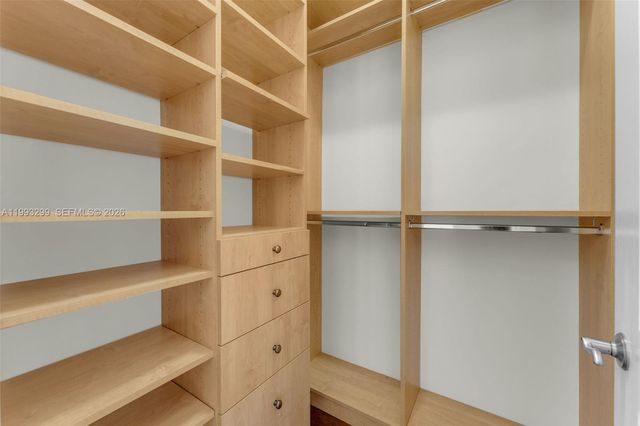 797 Ridgewood Rd ., Key Biscayne, FL 33149