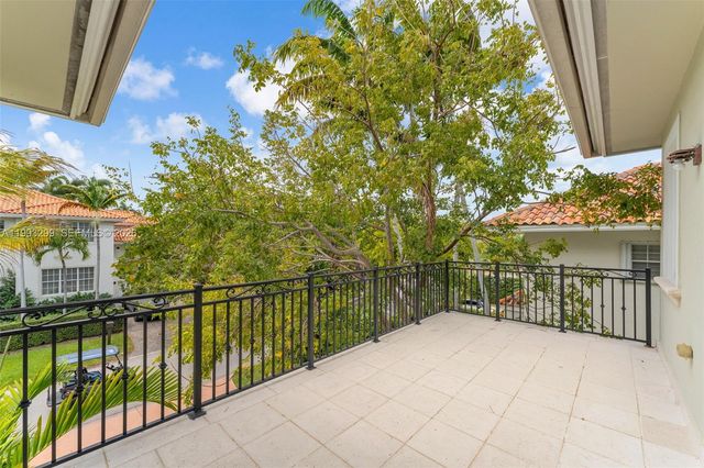 797 Ridgewood Rd ., Key Biscayne, FL 33149