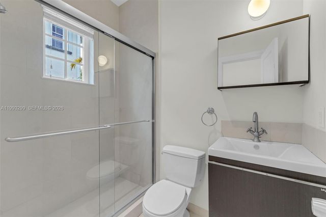 797 Ridgewood Rd ., Key Biscayne, FL 33149