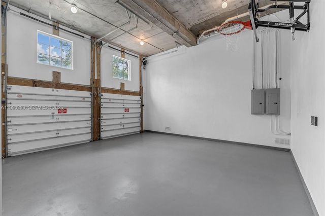 797 Ridgewood Rd ., Key Biscayne, FL 33149