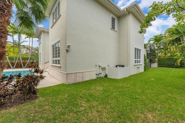 797 Ridgewood Rd ., Key Biscayne, FL 33149