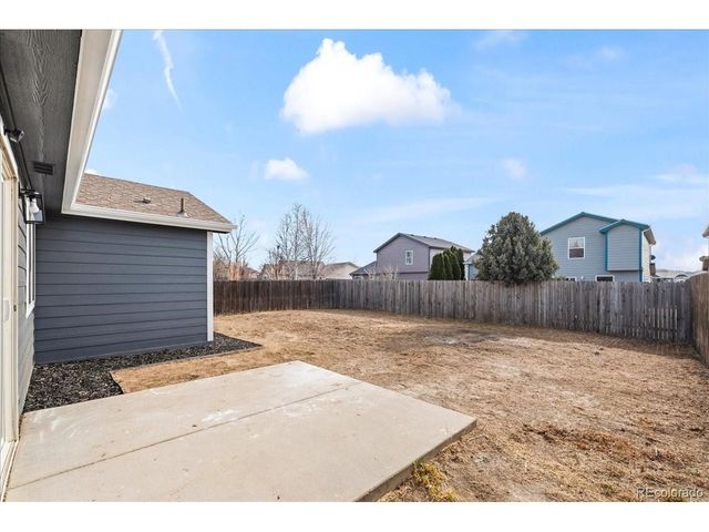 2026 Settlers Dr, Milliken, CO 80543