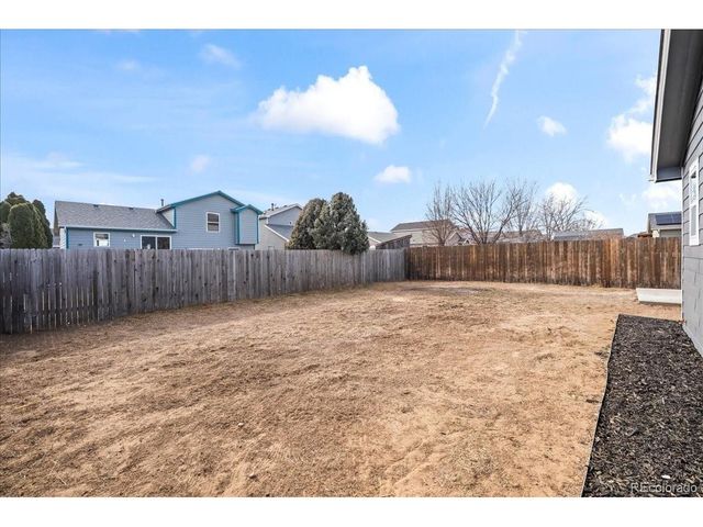 2026 Settlers Dr, Milliken, CO 80543