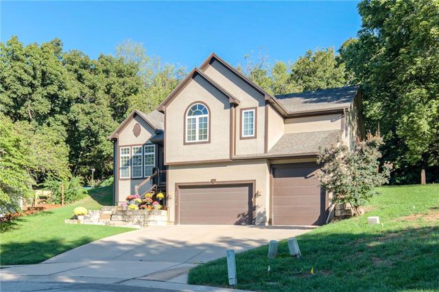 17212 W 68th Street, Shawnee, KS 66217