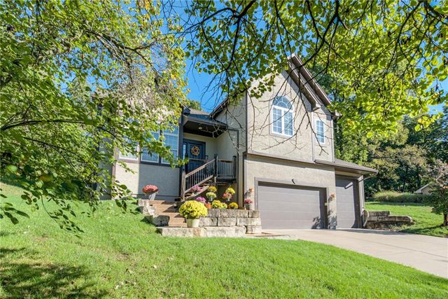 17212 W 68th Street, Shawnee, KS 66217