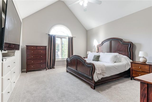 17212 W 68th Street, Shawnee, KS 66217