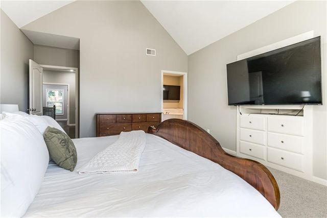 17212 W 68th Street, Shawnee, KS 66217