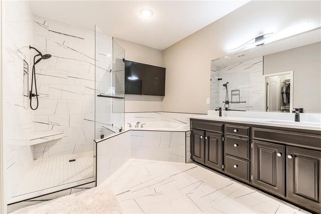 17212 W 68th Street, Shawnee, KS 66217