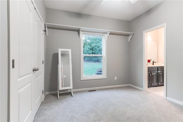 17212 W 68th Street, Shawnee, KS 66217