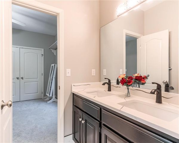 17212 W 68th Street, Shawnee, KS 66217