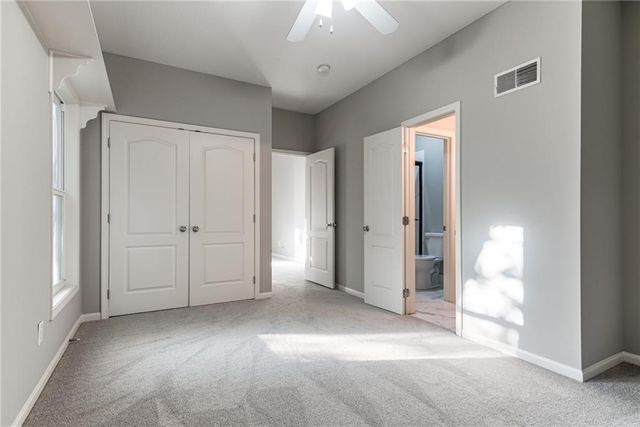 17212 W 68th Street, Shawnee, KS 66217