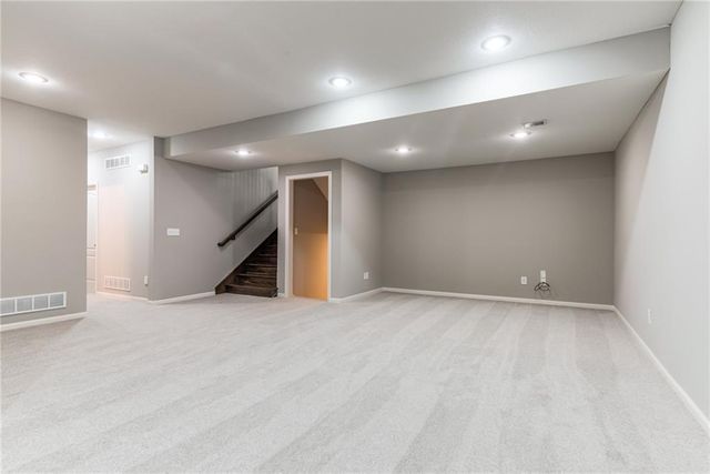 17212 W 68th Street, Shawnee, KS 66217