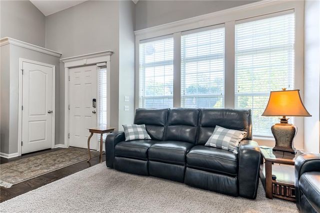 17212 W 68th Street, Shawnee, KS 66217