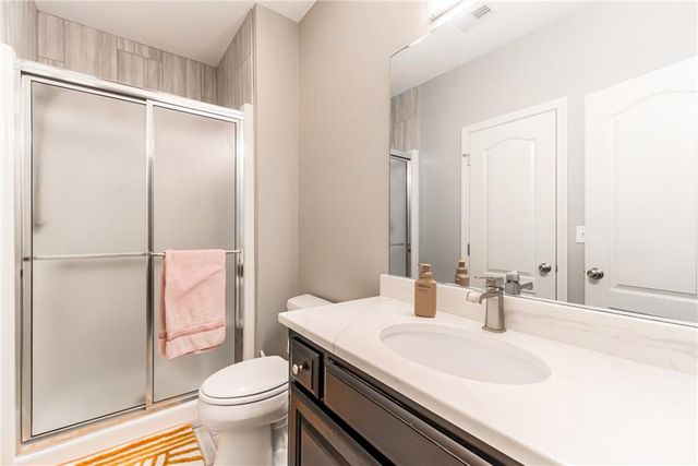 17212 W 68th Street, Shawnee, KS 66217