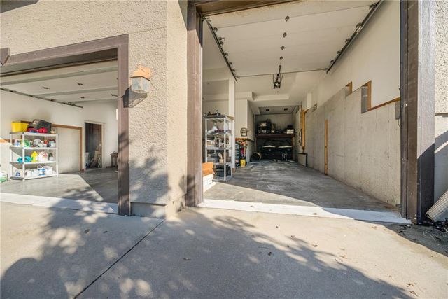 17212 W 68th Street, Shawnee, KS 66217