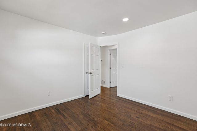 28 Gem Avenue, Toms River, NJ 08755