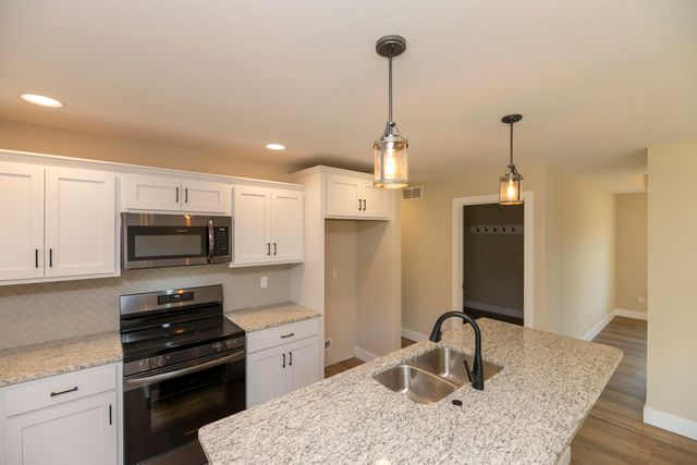 14550 COVEY RISE DR, Ashland, MO 65010