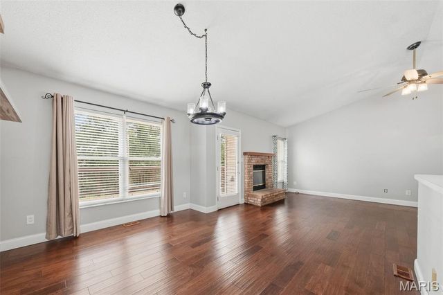 161 Berryville Place, St Charles, MO 63304