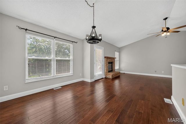 161 Berryville Place, St Charles, MO 63304