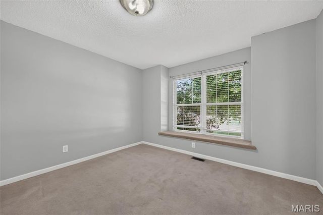 161 Berryville Place, St Charles, MO 63304