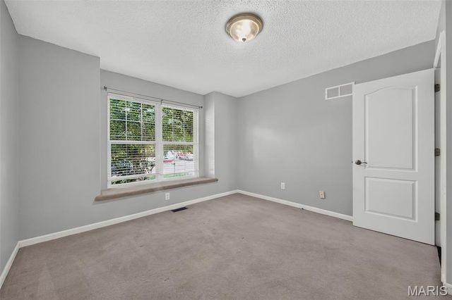 161 Berryville Place, St Charles, MO 63304