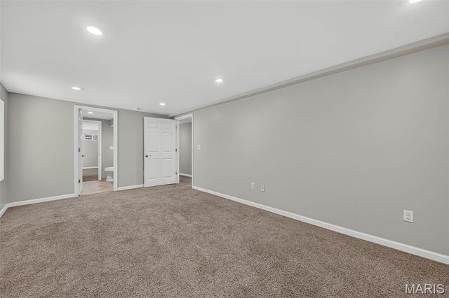 161 Berryville Place, St Charles, MO 63304