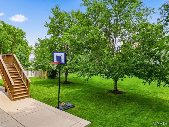 161 Berryville Place, St Charles, MO 63304