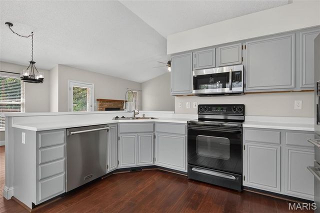 161 Berryville Place, St Charles, MO 63304
