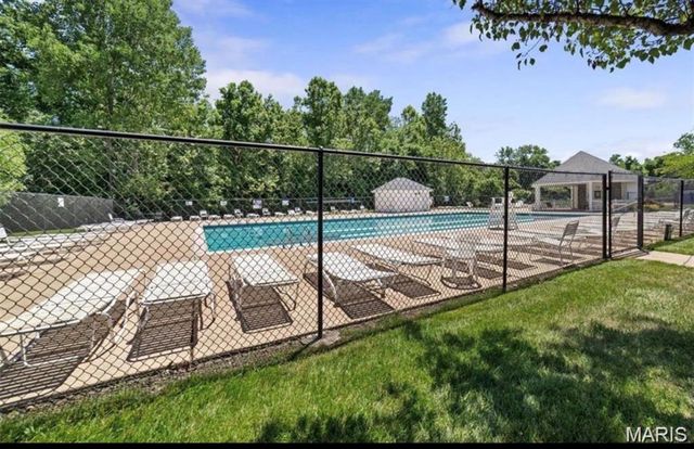 161 Berryville Place, St Charles, MO 63304