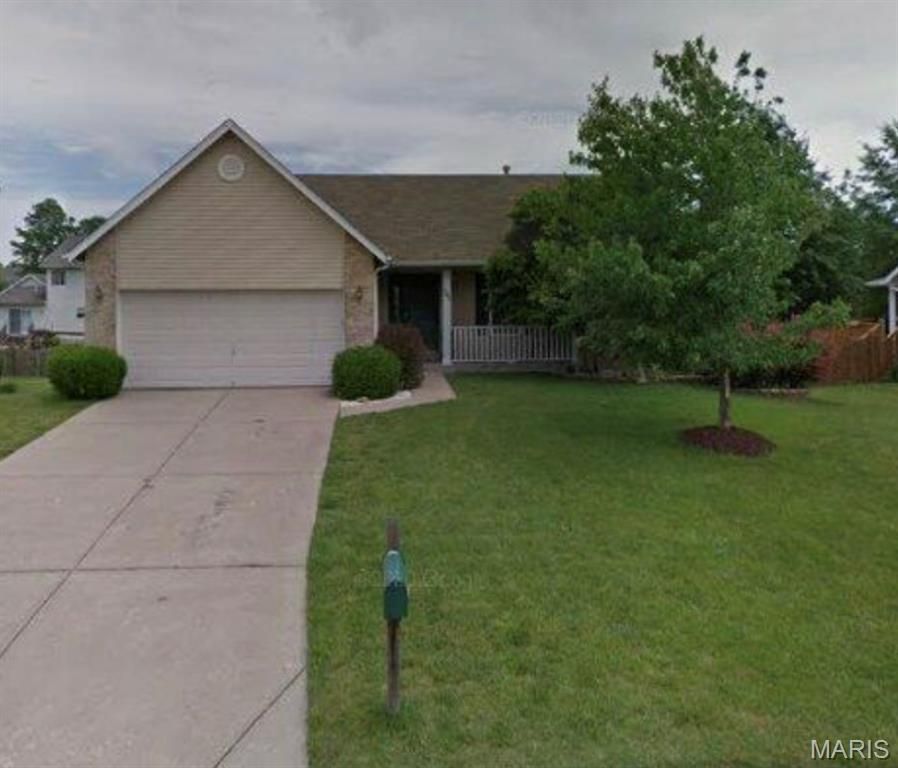 161 Berryville Place, St Charles, MO 63304