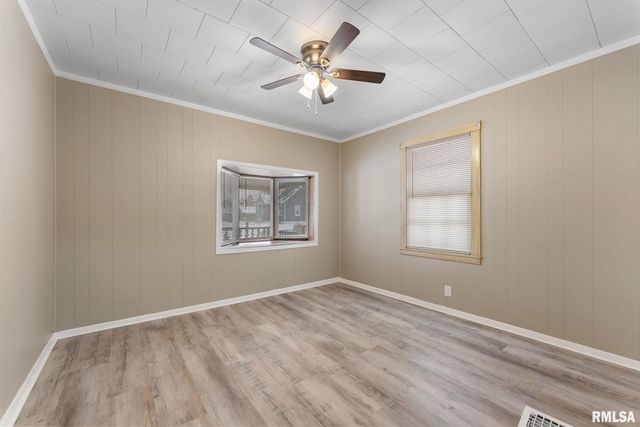 125 S Birchwood Ave Avenue, Davenport, IA 52802