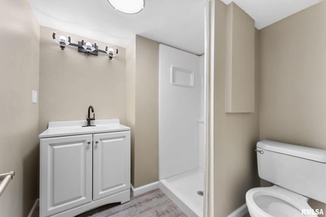 125 S Birchwood Ave Avenue, Davenport, IA 52802