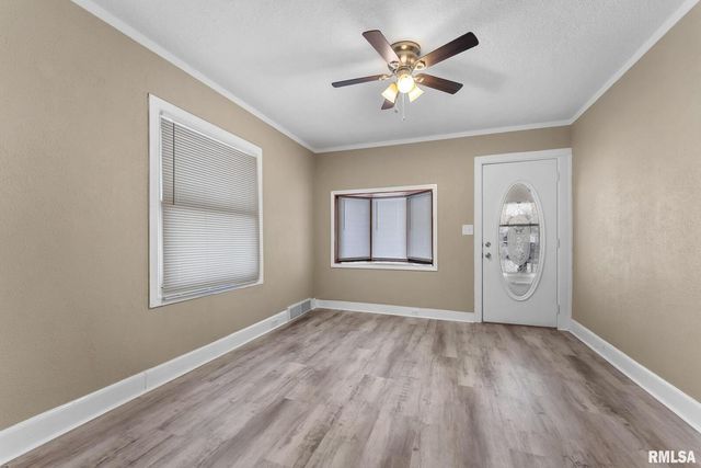 125 S Birchwood Ave Avenue, Davenport, IA 52802