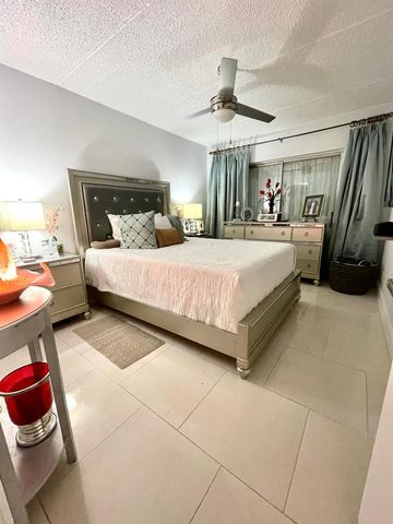 3200 Springdale Boulevard 107, Palm Springs, FL 33461