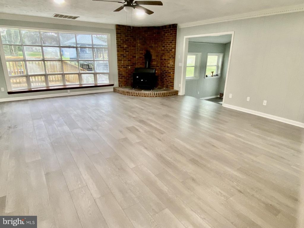 Image 3 of property listing at 3582 MEADOW BRIDGE RD, Salisbury, MD 21804