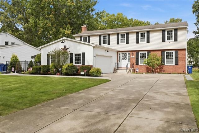 26 Chasewood Lane, Amherst, NY 14051