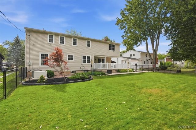26 Chasewood Lane, Amherst, NY 14051