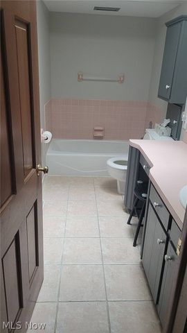 13290 Carla Ave NW, Uniontown, OH 44685