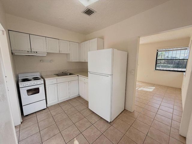 5607 N Flagler Drive, West Palm Beach, FL 33407