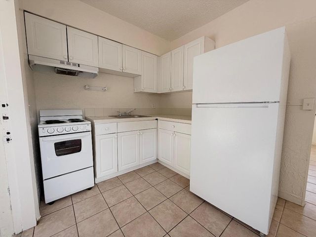 5607 N Flagler Drive, West Palm Beach, FL 33407