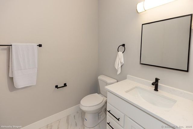 300 Harbour Close 34-B, New Haven, CT 06519