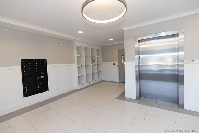 300 Harbour Close 34-B, New Haven, CT 06519