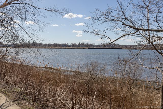 300 Harbour Close 34-B, New Haven, CT 06519