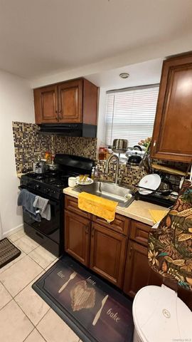 158-40 96th Street, Howard Beach, NY 11414