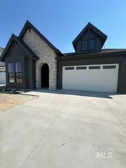 1137 E Crescendo St, Meridian, ID 83642