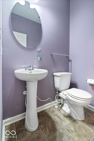 8595 N Deer Hill Drive, Mccordsville, IN 46055