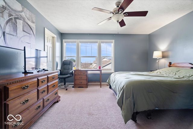 8595 N Deer Hill Drive, Mccordsville, IN 46055