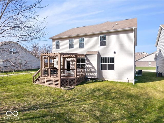 8595 N Deer Hill Drive, Mccordsville, IN 46055