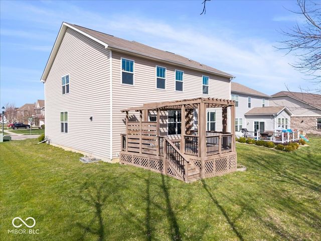 8595 N Deer Hill Drive, Mccordsville, IN 46055