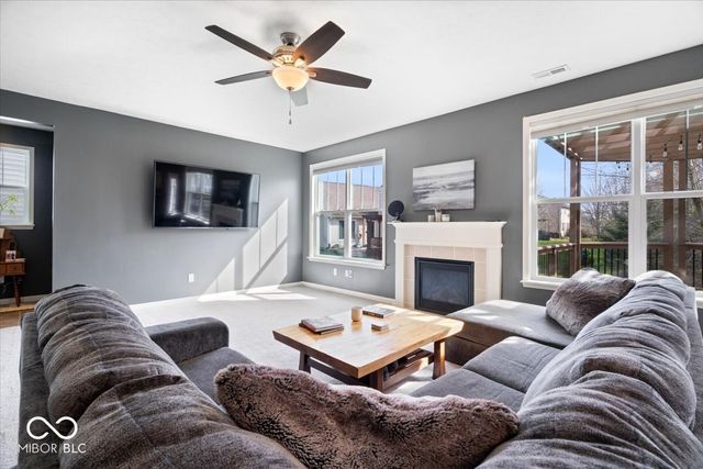 8595 N Deer Hill Drive, Mccordsville, IN 46055